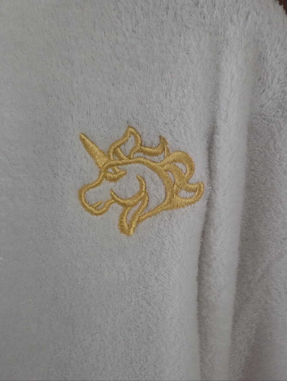ThinkGeek Unicorn Robe - Picture 4 of 8